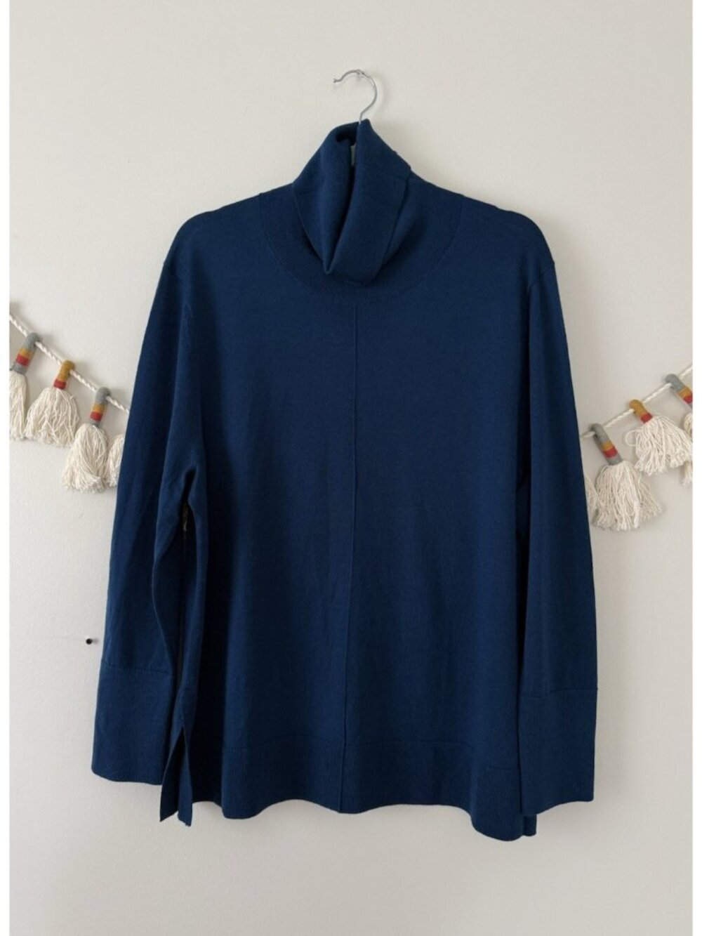 Banana Republic 100% Merino Wool Blue Relaxed Turtleneck Sweater Layering Preppy